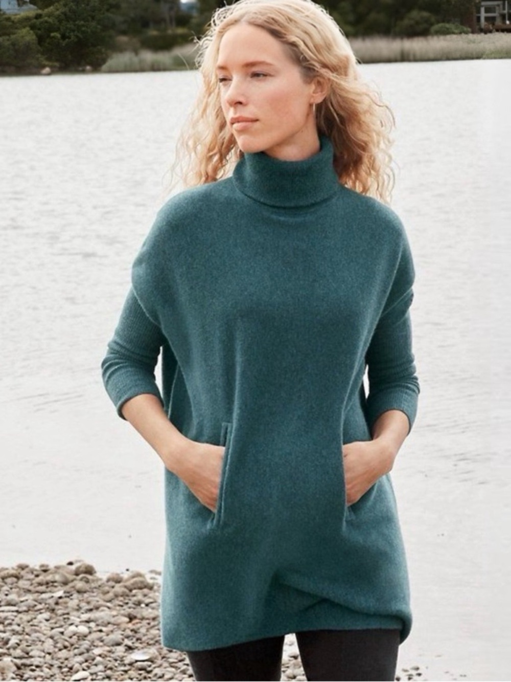 Garnet Hill Women’s Oversized Turtleneck Cashmere Blend Teal Sweater Size M